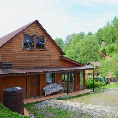 Gostynnyi Dvir U Marichky Hotel Lazeshchyna Ngoại thất bức ảnh