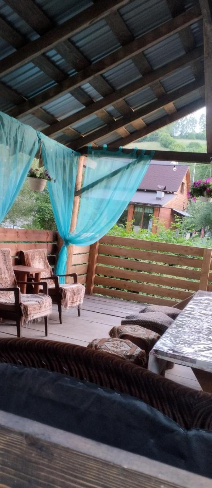 Gostynnyi Dvir U Marichky Hotel Lazeshchyna Ngoại thất bức ảnh
